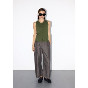 NIKA KNIT TOP OLIVE