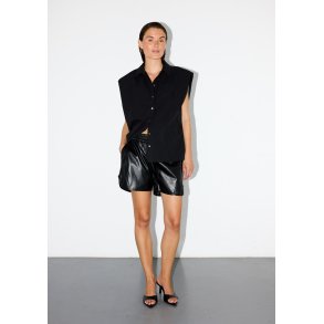 ASHER LEATHER SHORTS BLACK