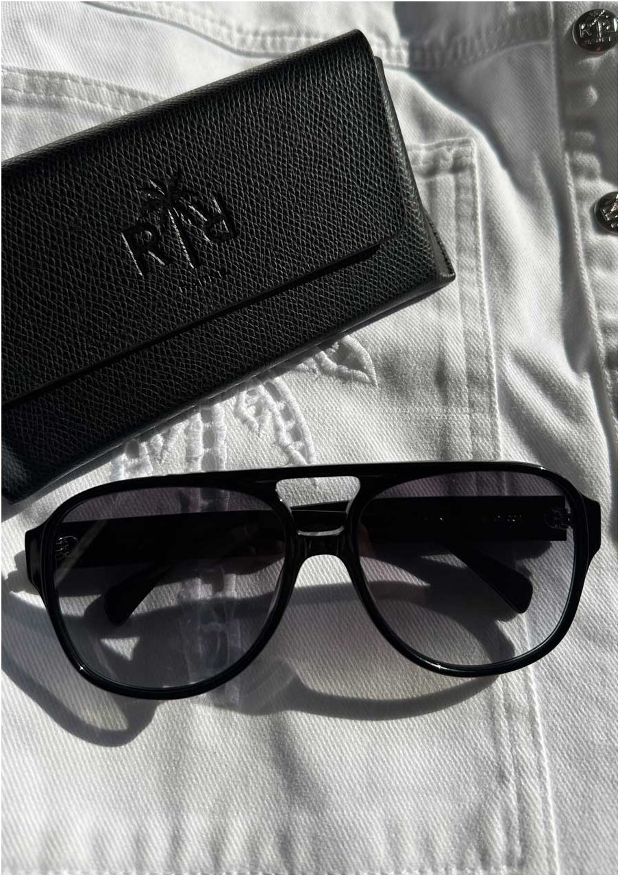 LE Club sunglasses smoke